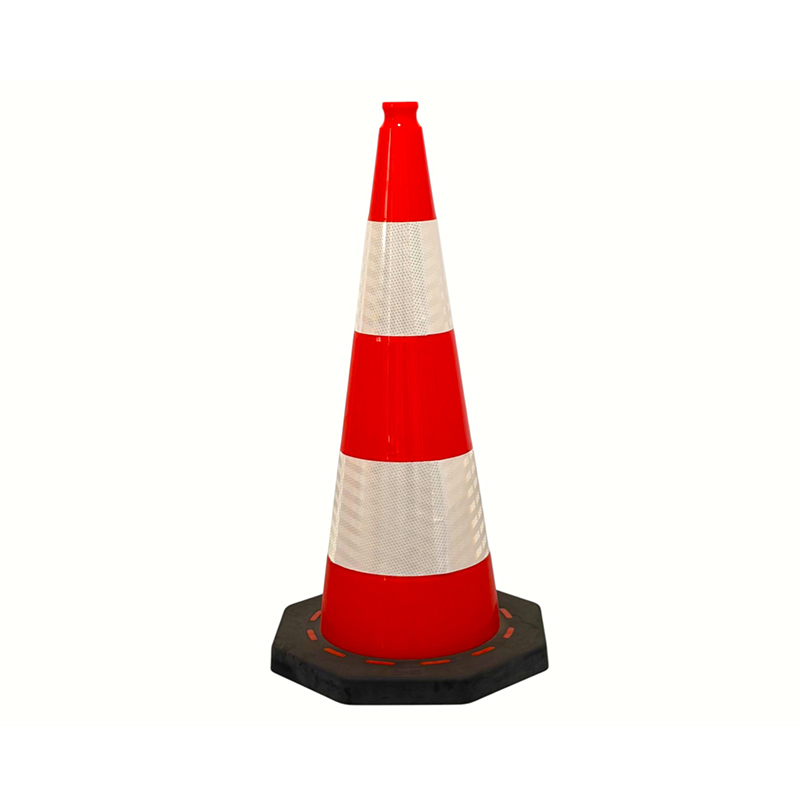 Goed zichtbare PVC-verkeersveiligheidskegel met achthoekige basis, superieure windweerstand en stabiliteit Goed zichtbare PVC-verkeersveiligheidskegel met achthoekige basis, superieure windweerstand en stabiliteit