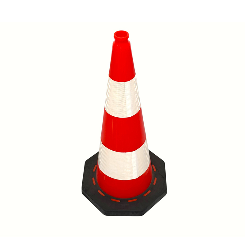 Goed zichtbare PVC-verkeersveiligheidskegel met achthoekige basis, superieure windweerstand en stabiliteit Goed zichtbare PVC-verkeersveiligheidskegel met achthoekige basis, superieure windweerstand en stabiliteit