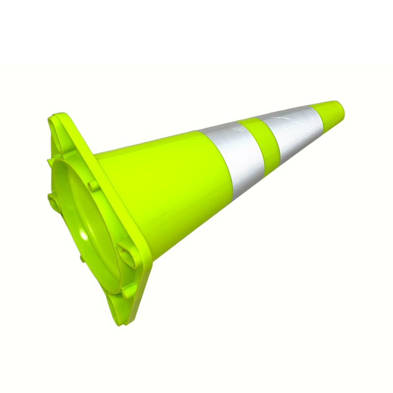Zeer elastische PVC-verkeersveiligheidskegel met optionele verzwaarde rubberen basis voor wegcontrole en gevarenisolatie onder alle weersomstandigheden Zeer elastische PVC-verkeersveiligheidskegel met optionele verzwaarde rubberen basis voor wegcontrole en gevarenisolatie onder alle weersomstandigheden