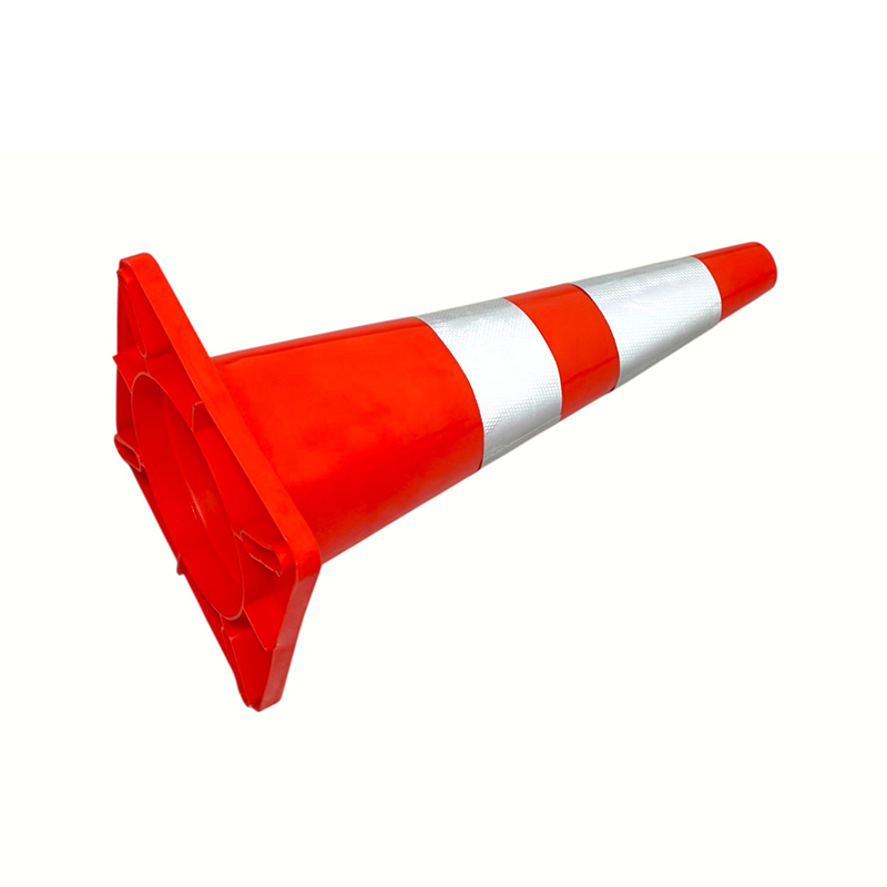 Zeer elastische PVC-verkeersveiligheidskegel met optionele verzwaarde rubberen basis voor wegcontrole en gevarenisolatie onder alle weersomstandigheden Zeer elastische PVC-verkeersveiligheidskegel met optionele verzwaarde rubberen basis voor wegcontrole en gevarenisolatie onder alle weersomstandigheden