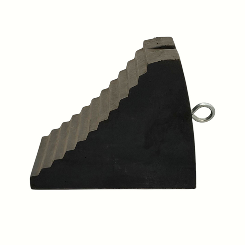 Draagbare rubberen wielstoppers (met trekkoord van hoogwaardig nylon) Draagbare rubberen wielstoppers (met trekkoord van hoogwaardig nylon)