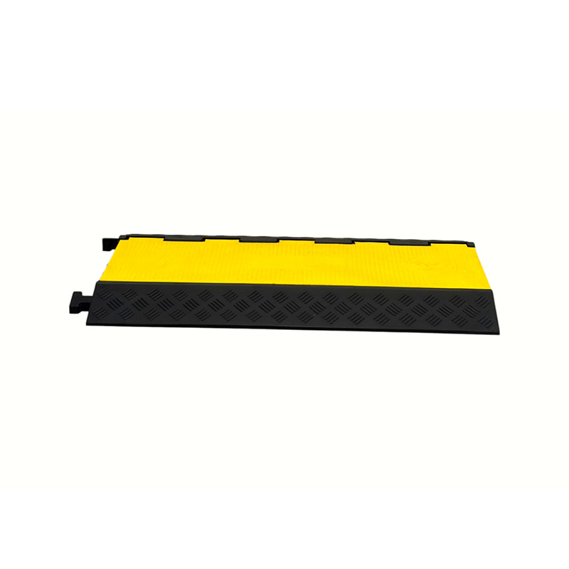 Hoog draagvermogen Rubberen basis Pvc Flip Cover 5-kanaals heavy-duty kabelbeschermer